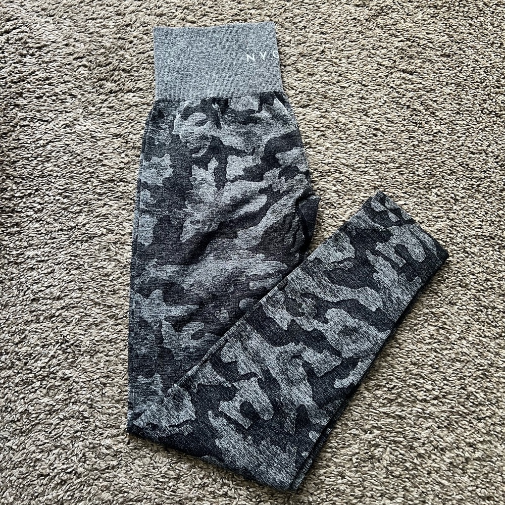 NVGTN Camo legging